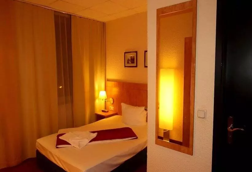 فندق Adler Leipzig