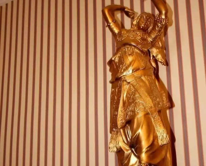 Отель Balmoral House Bed & Breakfast