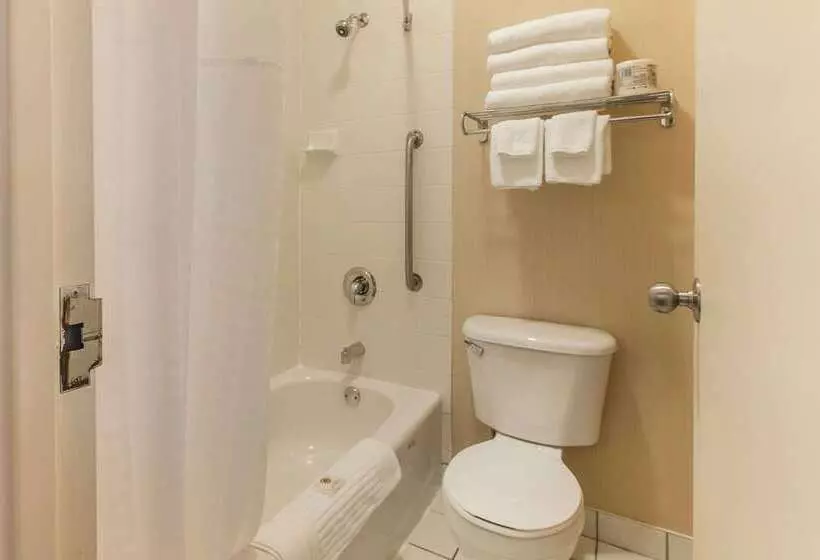 Отель Comfort Airport