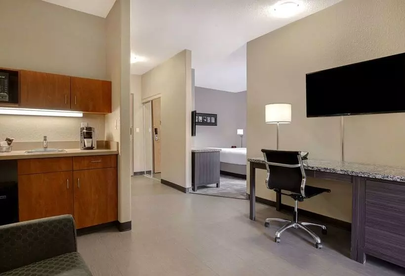 호텔 Days Inn By Wyndham Medicine Hat