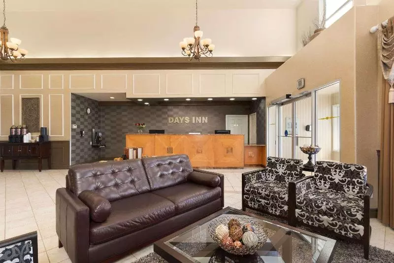 Hotel Days Inn By Wyndham Saskatoon