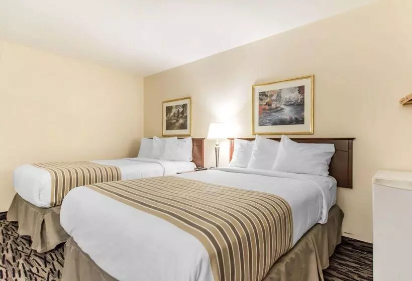 בית מלון כפרי Econo Lodge New Liskeard