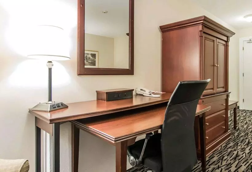 בית מלון כפרי Econo Lodge New Liskeard