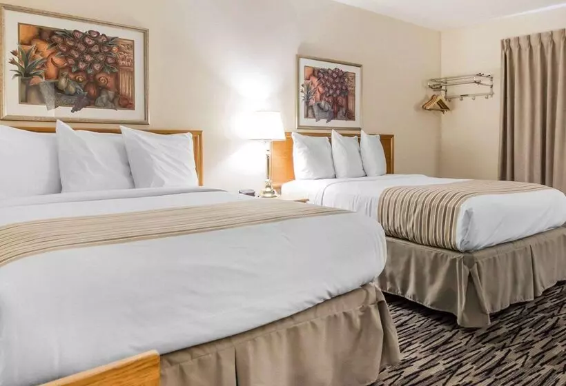 בית מלון כפרי Econo Lodge New Liskeard