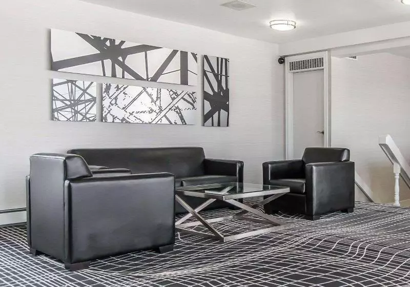 בית מלון כפרי Econo Lodge New Liskeard