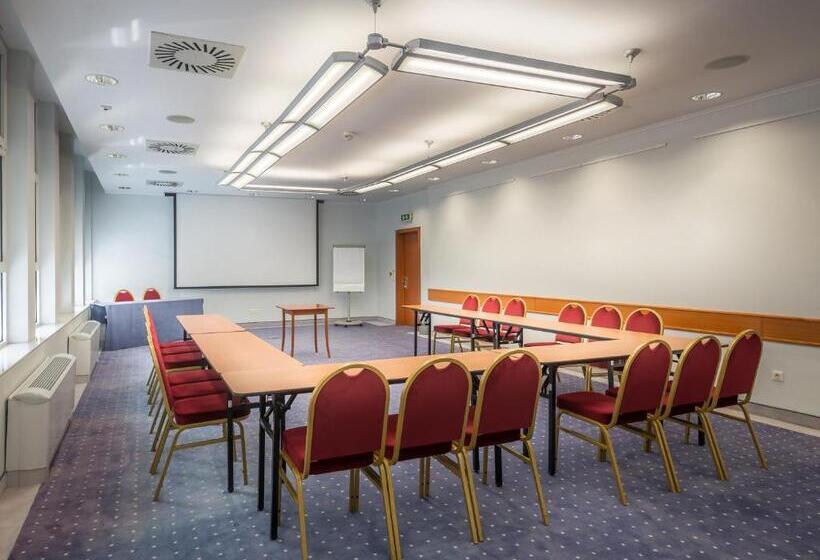 هتل Ensana Sovata