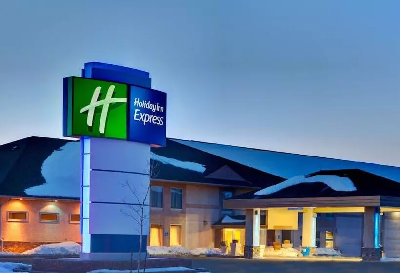 هتل Holiday Inn Express Dryden, An Ihg