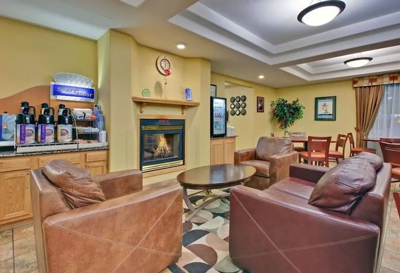هتل Holiday Inn Express Dryden, An Ihg