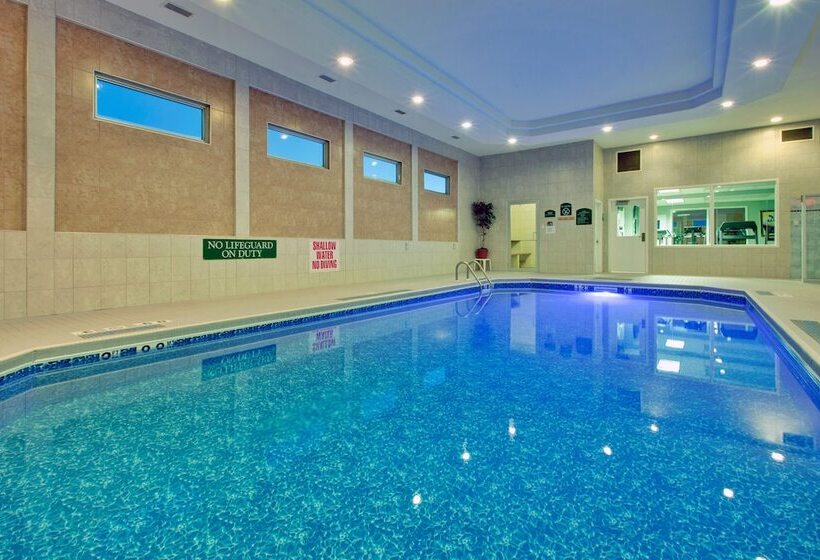 هتل Holiday Inn Express Dryden, An Ihg