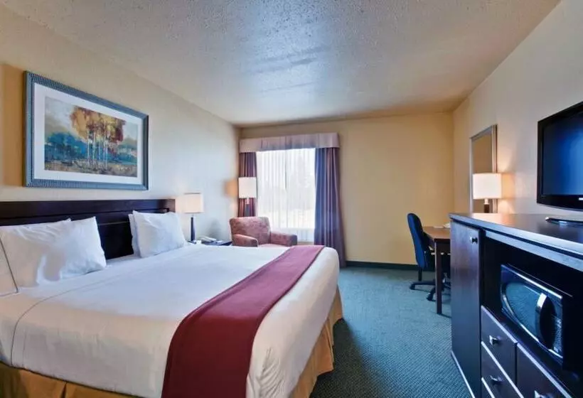 هتل Holiday Inn Express Dryden, An Ihg