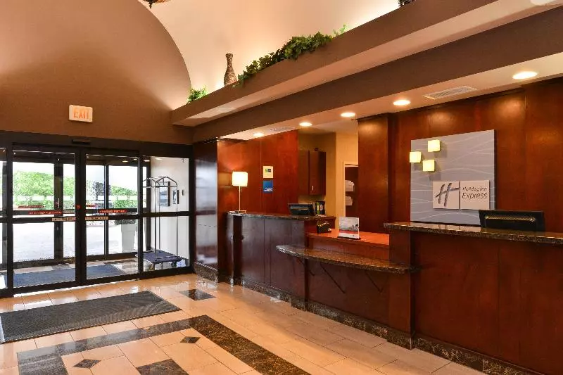 בית מלון כפרי Holiday Inn Express Edmonton North, An Ihg
