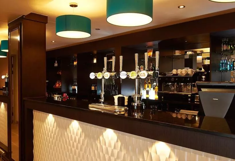 فندق Holiday Inn Express Manchester Airport, An Ihg