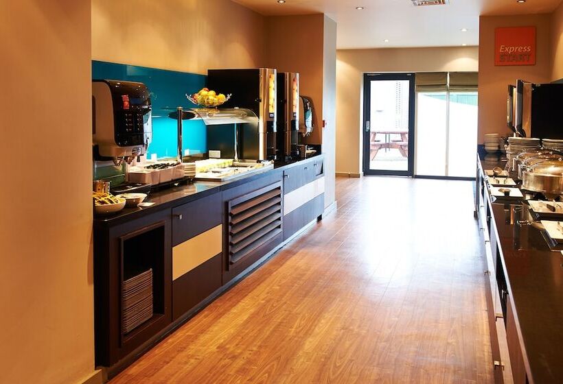 Hotel Holiday Inn Express Manchester Airport, An Ihg