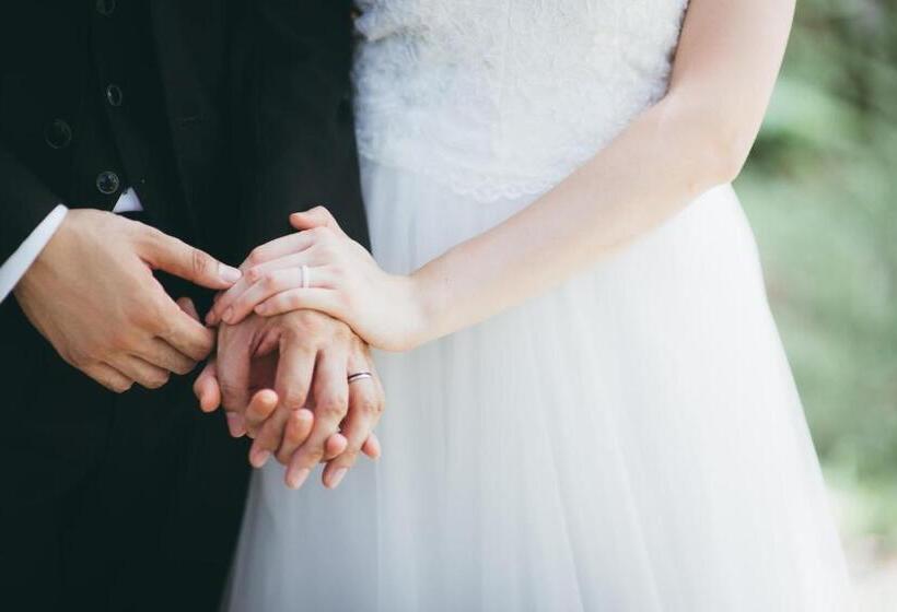 هتل Holiday Inn Express & Suites Halifax Bedford, An Ihg