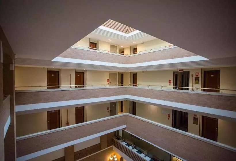 Hôtel Hostellerie Du Cheval Blanc