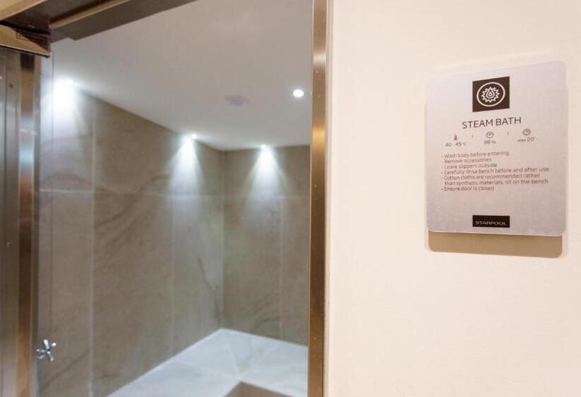 هتل Hostellerie Du Cheval Blanc