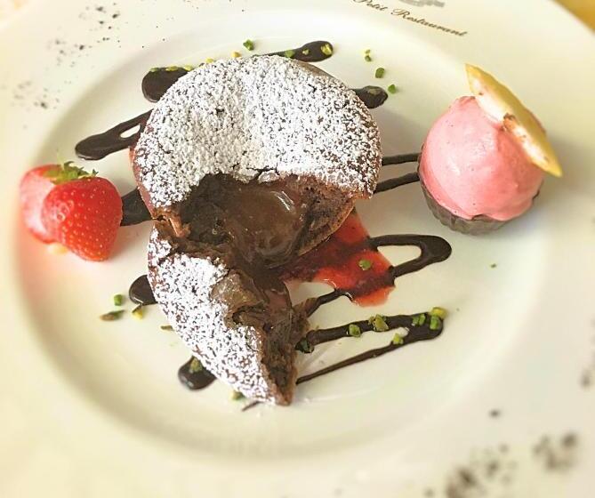 هتل Hostellerie Du Cheval Blanc