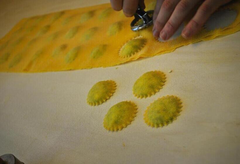 هتل Hostellerie Du Cheval Blanc