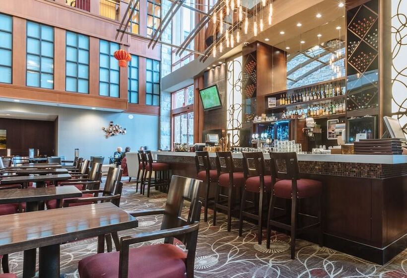 בית מלון כפרי River Rock Casino