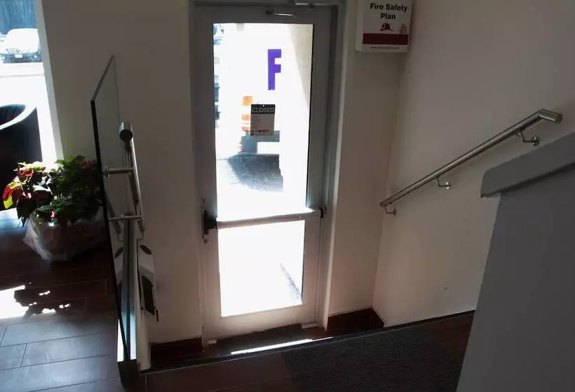 בית מלון כפרי St Lawrence Residences And Suites