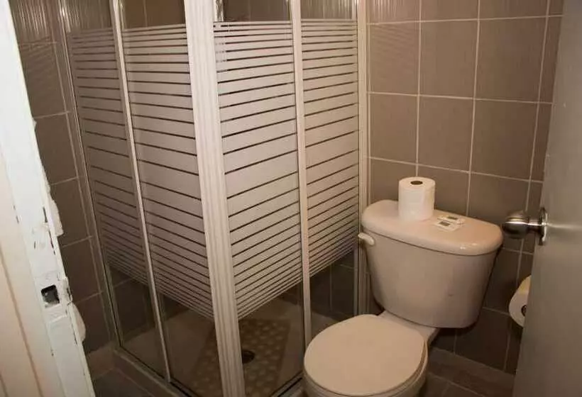 هتل St Lawrence Residences And Suites