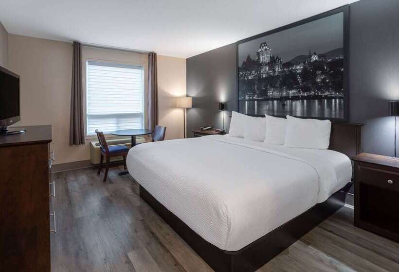 هتل Super 8 By Wyndham Quebec City