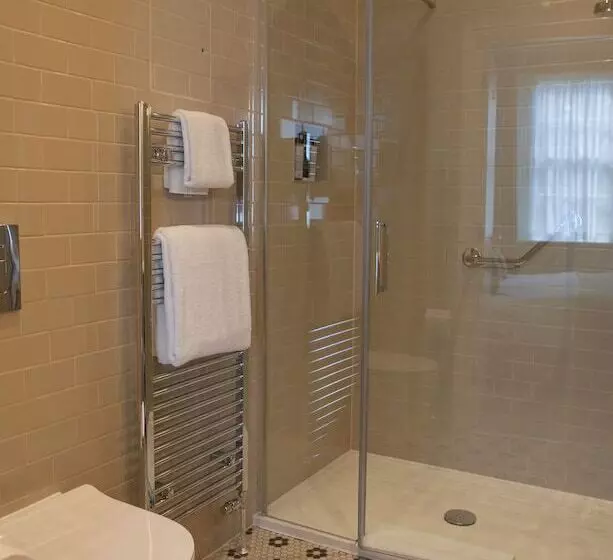 Отель The Georgian, Haslemere, Surrey