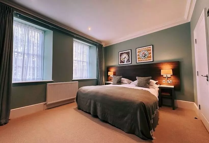 Отель The Georgian, Haslemere, Surrey