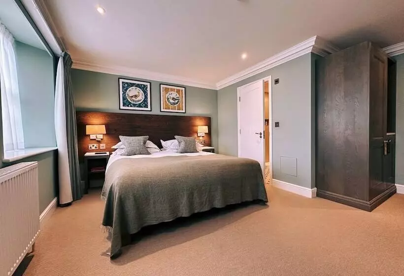 Отель The Georgian, Haslemere, Surrey