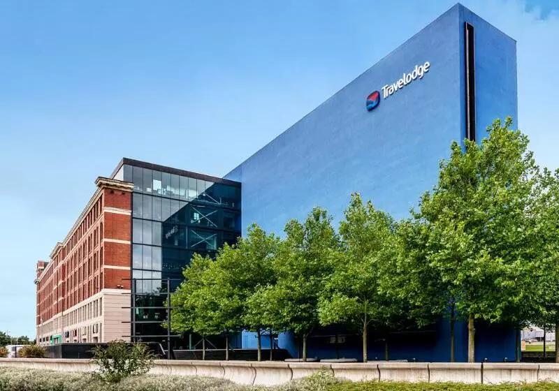 هتل Travelodge Birmingham Fort Dunlop