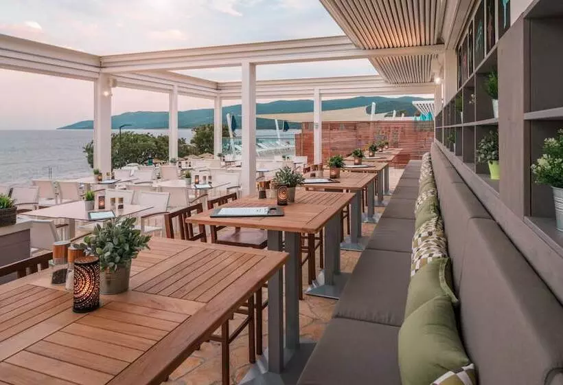 Отель Valamar Bellevue Resort