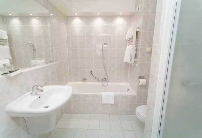 Van Der Valk Hotel Avifauna