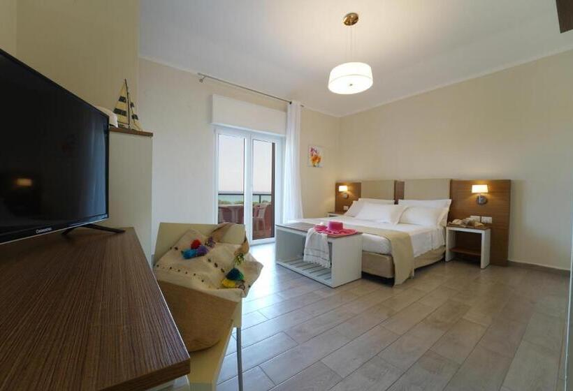 هتل Amareclub Club Casarossa