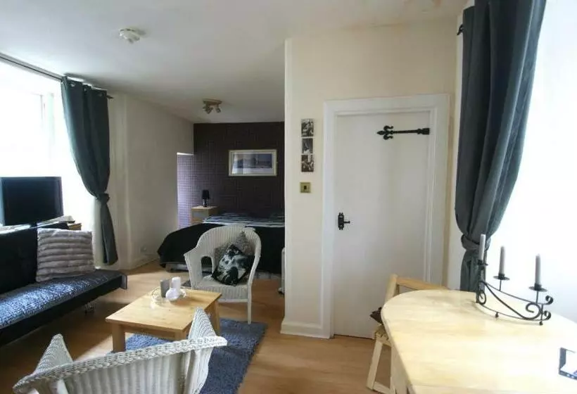 Royal Mile Group Apartments