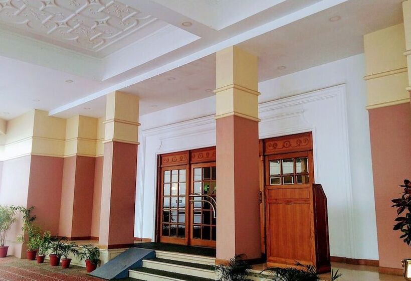 Отель Abad Atrium