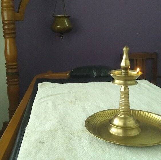 Отель Abad Atrium