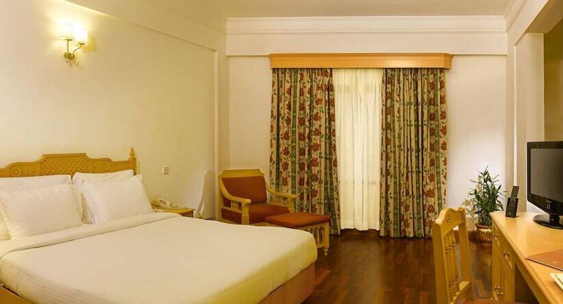 Отель Abad Atrium