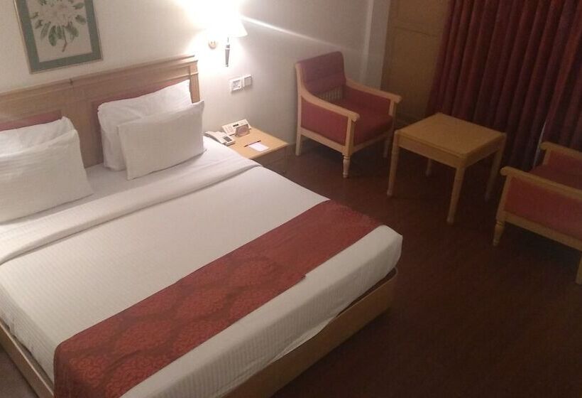 Отель Abad Atrium