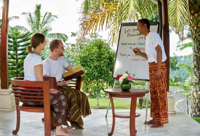 בית מלון כפרי Bagus Jati Health & Wellbeing Retreat
