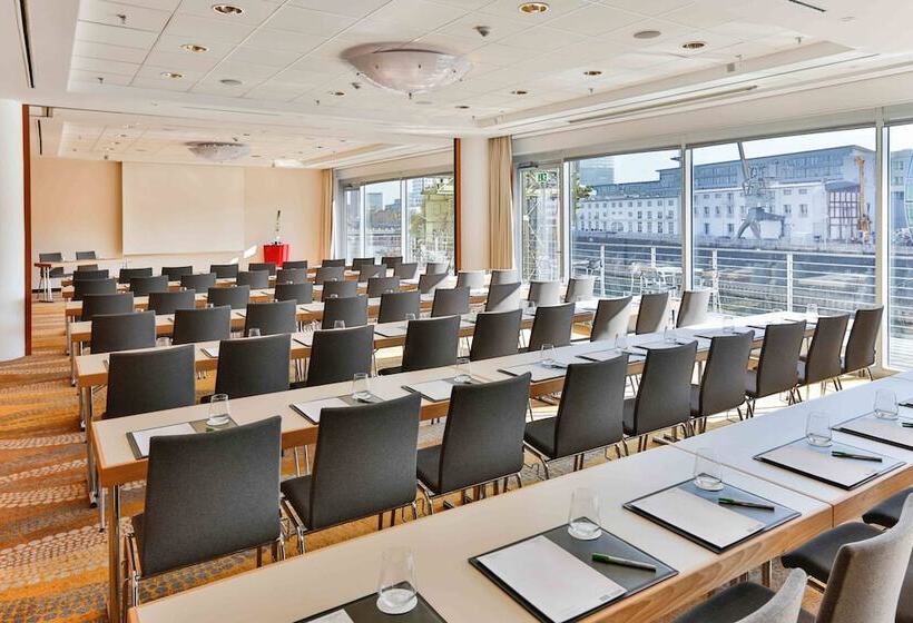 호텔 Courtyard By Marriott Duesseldorf Hafen