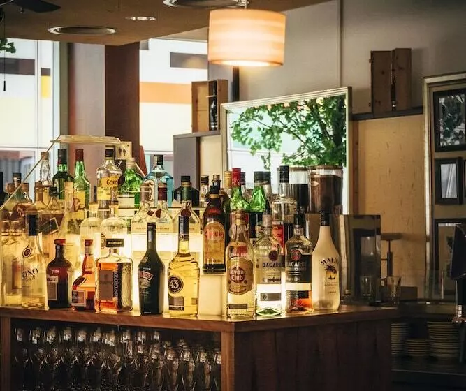 فندق Courtyard By Marriott Duesseldorf Hafen