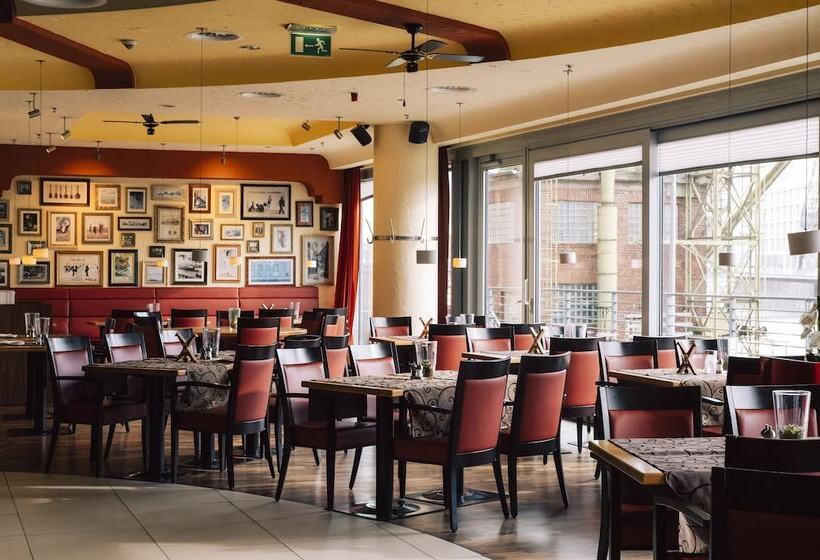 호텔 Courtyard By Marriott Duesseldorf Hafen