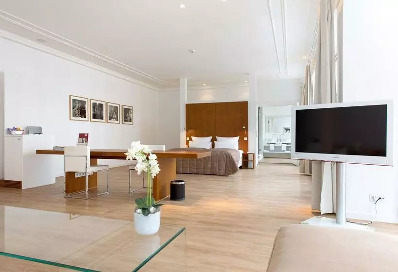 هتل Ellington Berlin