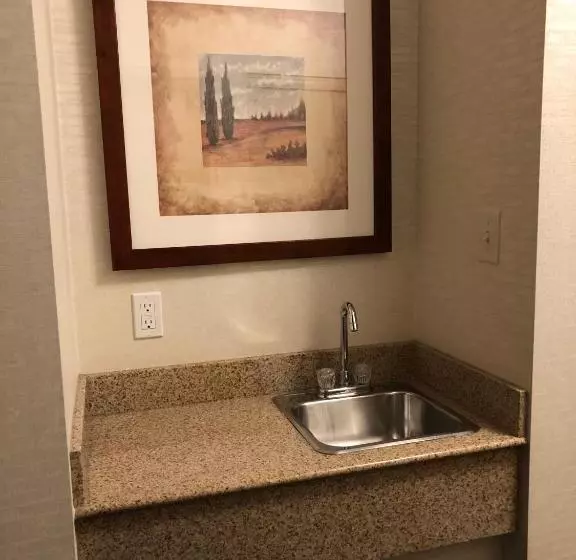 酒店 Gold Eagle Lodge