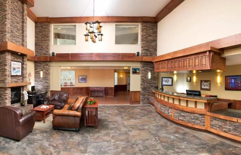 酒店 Gold Eagle Lodge