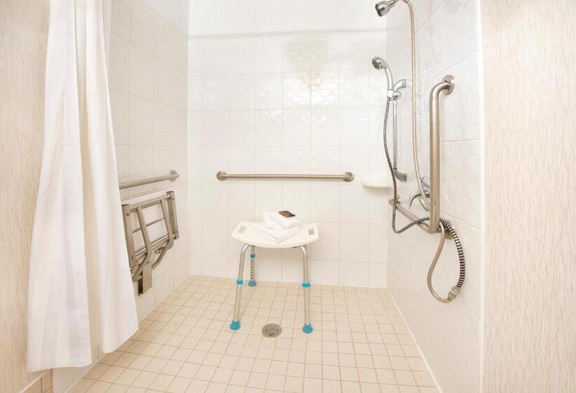 فندق Gold Eagle Lodge