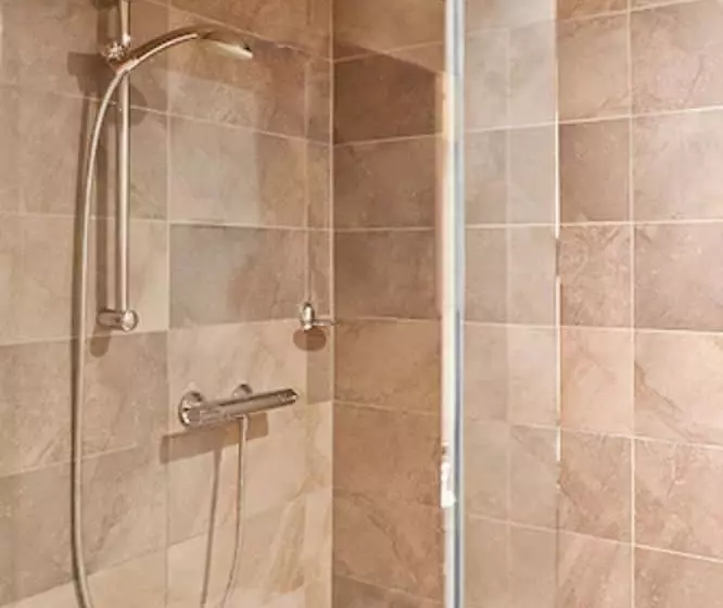 בית מלון כפרי Le Dauphin Montreal Centreville