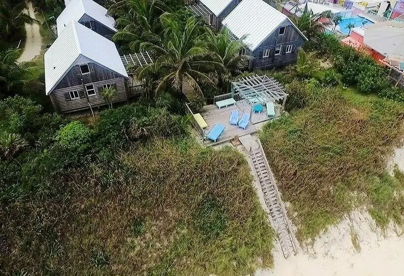 Hotelli Oceanfrontier Hideaway