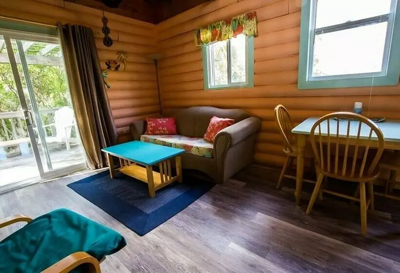 Hotelli Oceanfrontier Hideaway