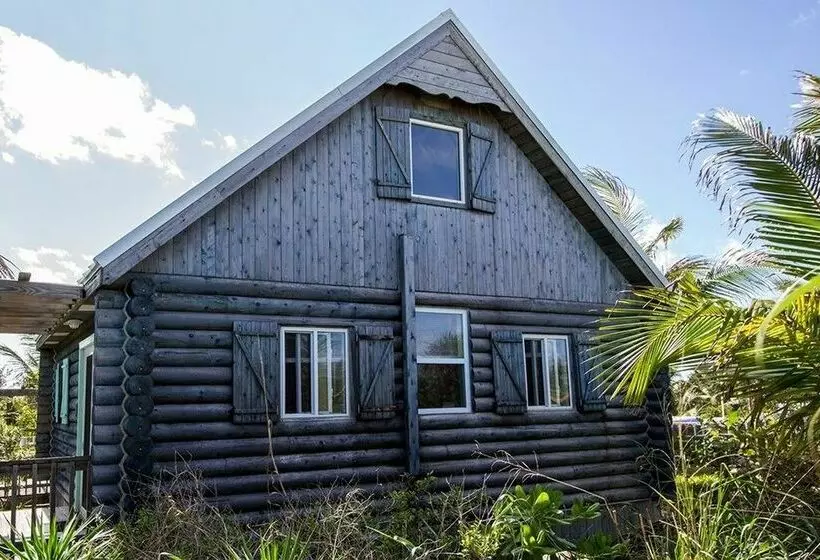 Hotelli Oceanfrontier Hideaway